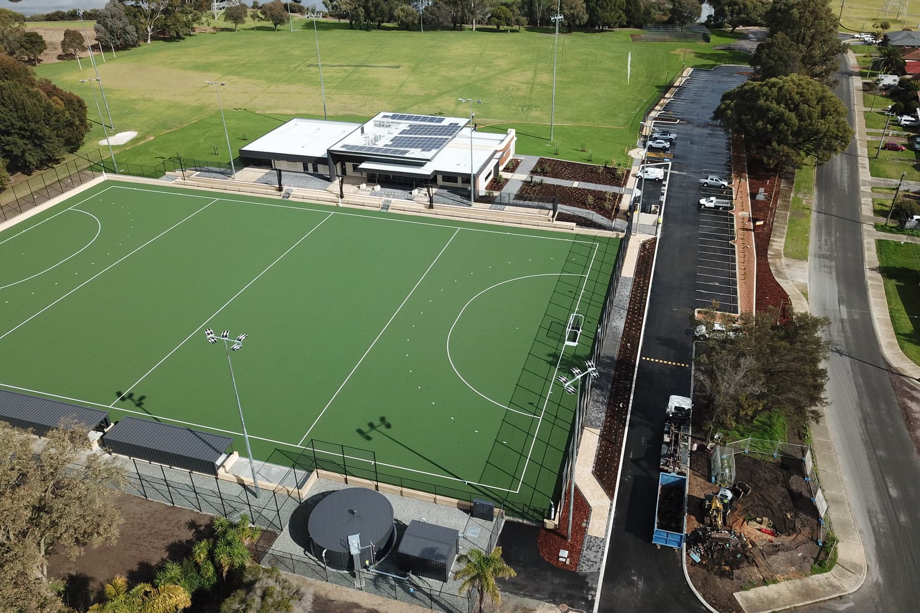 Aerial view of the Lakelands turf and clubrooms